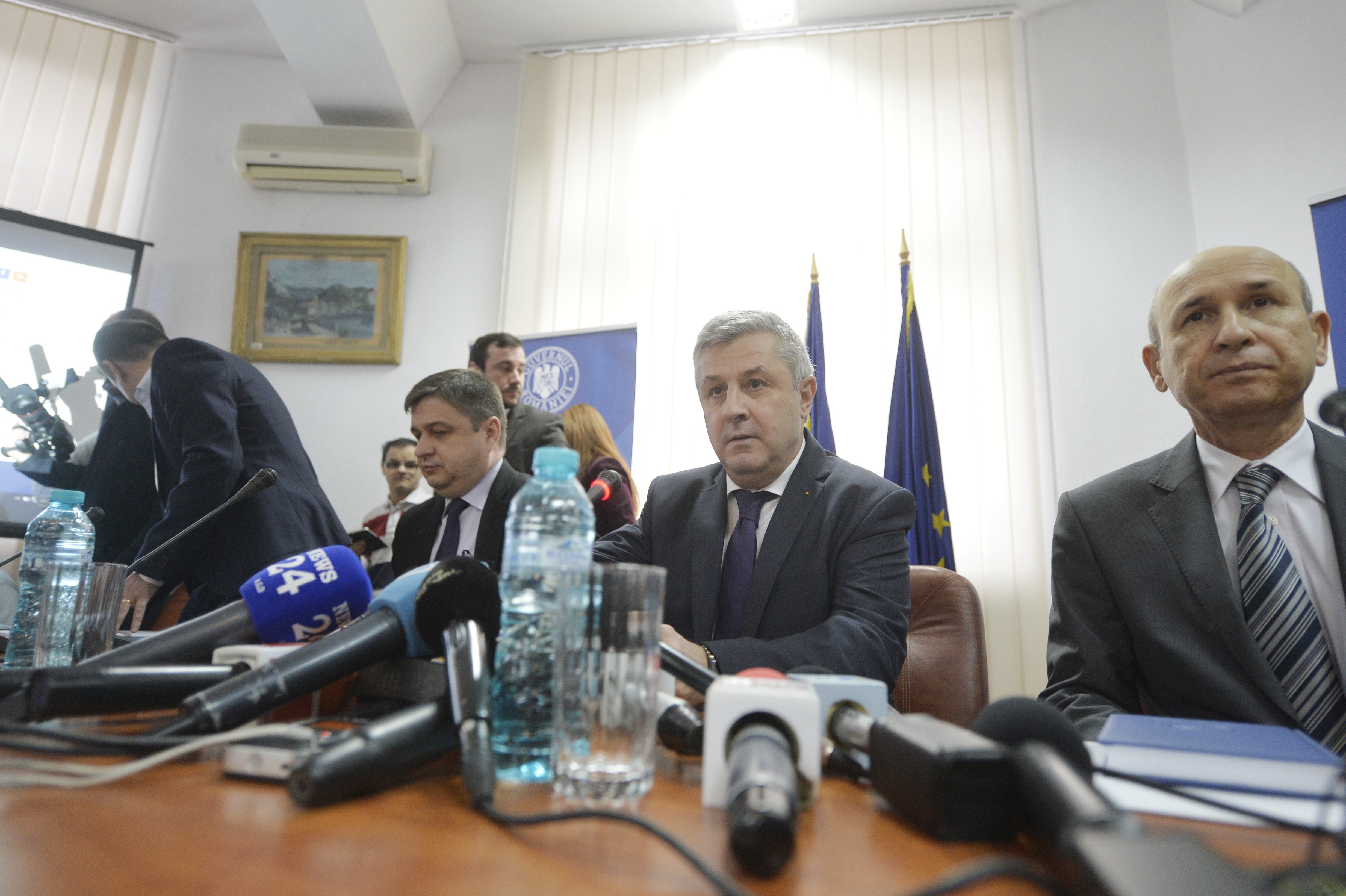 „GÂNDACII” lui Voiculescu și „NAZISTUL” Iohannis - ce nu s-a văzut la televizor de la consultările lui Iordache. FILMUL COMPLET