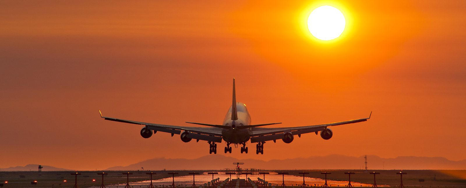 O companie aeriană face angajări în România: ”niciun tip de experiență nu este necesară”