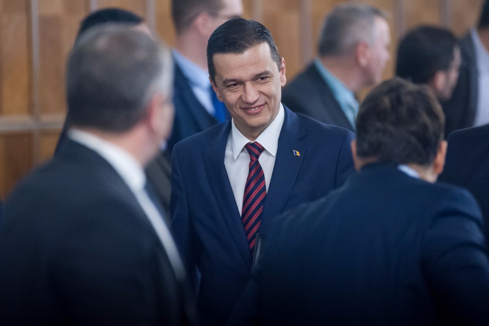 Când toată lumea vorbea de Sebastian Ghiță, pe masa Guvernului a ajuns următorul document. Decizia premierului este FĂRĂ ECHIVOC și provoacă o reacție extrem de DURĂ