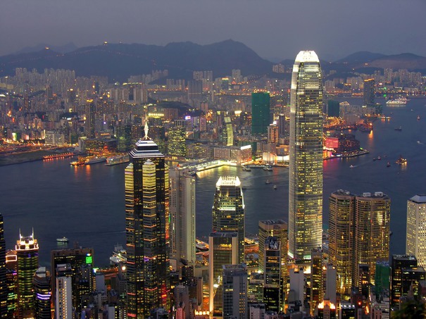 Hong Kong și Mumbai se numără printre cele mai scumpe orașe la capitolul locuințe de cumpărat