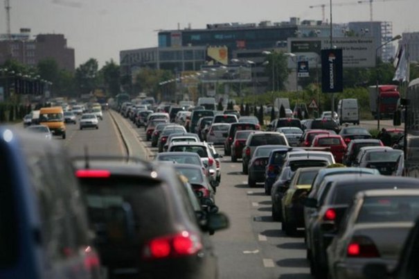 O nouă taxă pentru șoferi după ce a abia scăpaseră de timbrul de mediu