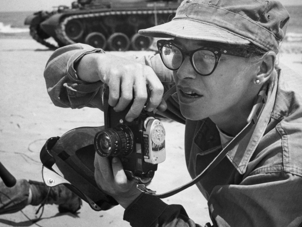 Fotografii uimitoare surprinse de prima femeie fotograf ucisă pe câmpul de luptă - GALERIE FOTO