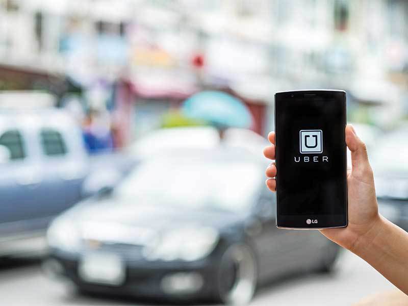 Cum a ajuns Uber vârf de lance în lupta start-up-urilor cu limitările impuse de autorități