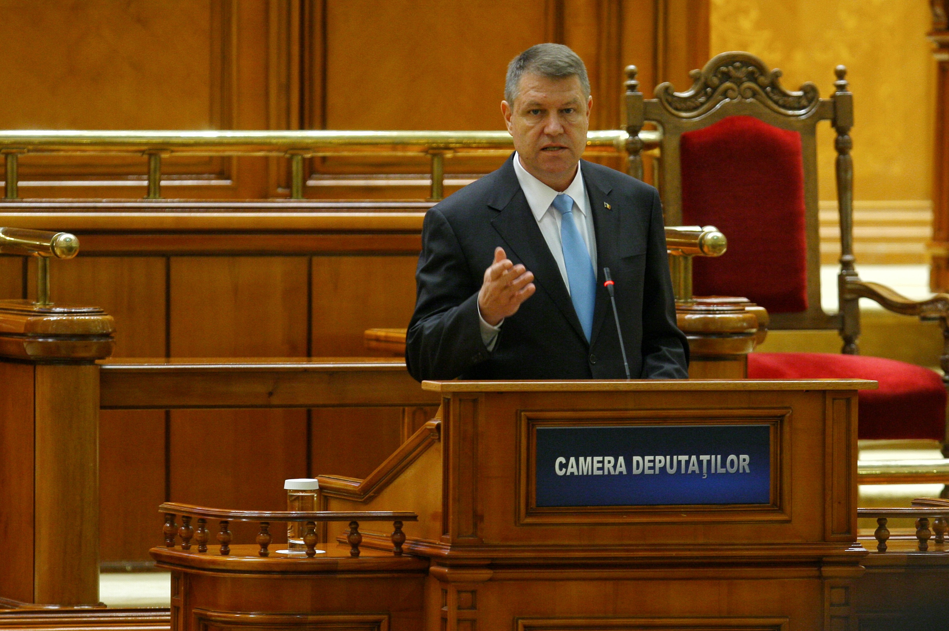 Declarație FULGER a președintelui Iohannis în Parlament. ”PSD a generat această criză. Pofta ce-ați poftit, grija ce-ați avut-o. Alegerile anticipate sunt...”