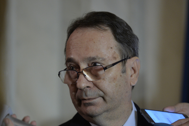 CCR a respins ca inadmisibilă sesizarea Avocatului Poporului privind OUG 13