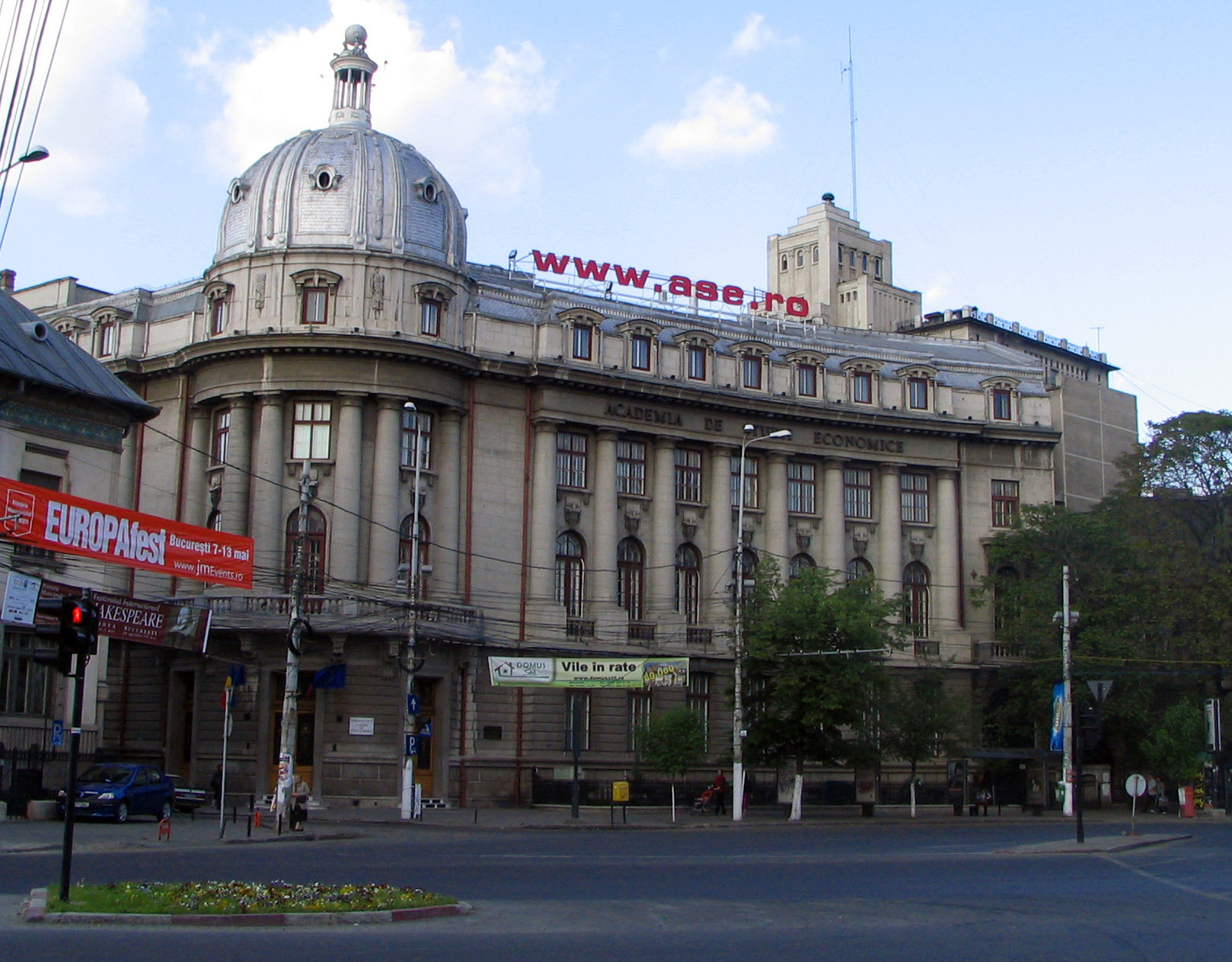 Unul dintre cei mai cunoscuți profesori de la ASE București a murit