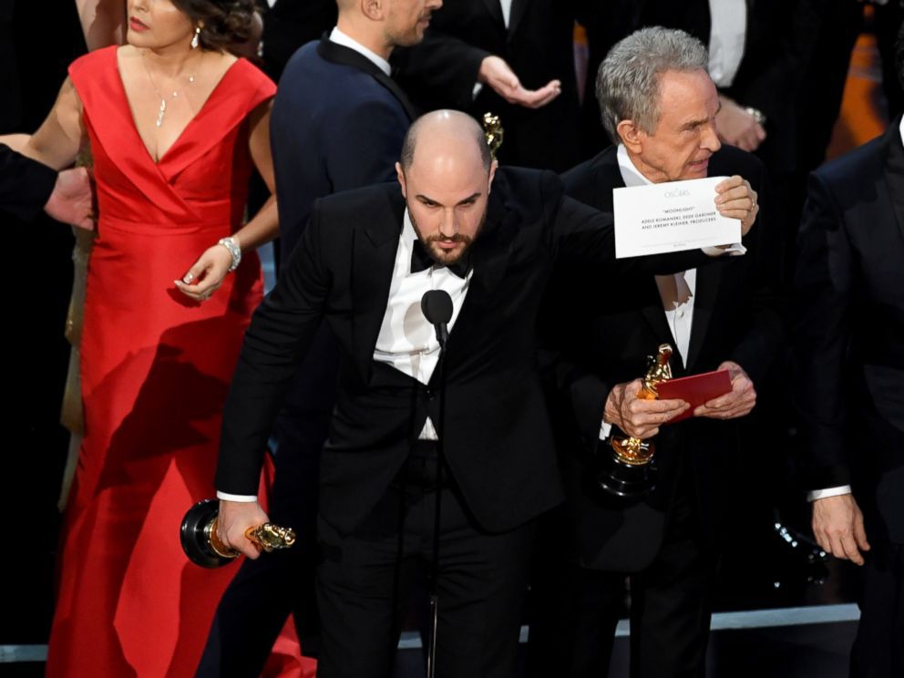Cum a fost posibilă cea mai mare gafă din istoria Premiilor Oscar. „La jumătatea discursului am auzit 'Oh, la naiba! Oh, Doamne!'"