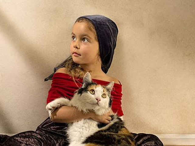 Un tată și-a fotografiat fiica de cinci ani în ipostaze neașteptate. Imaginile frumoase care fac înconjurul lumii