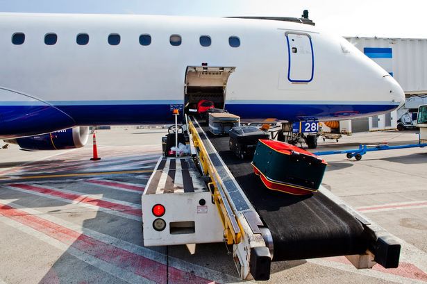 Aroganță fără limite: de ce a cumpărăt un bărbat 80 de bilete de avion pentru aceeași cursă