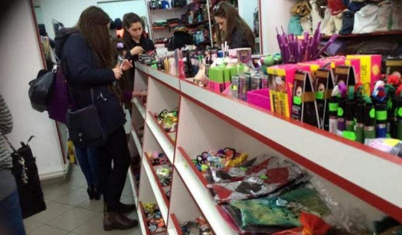 Ce prețuri au magazinele ANAF și cum îți poți cumpăra o mașină sau o casă care a fost confiscată