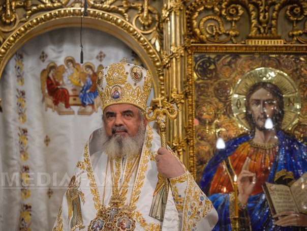 Patriarhul Daniel, mesaj după protestele masive din ultimele zile: "Pacea de la Dumnezeu pacifică patimile egoiste ca abuzul de putere și de profit"