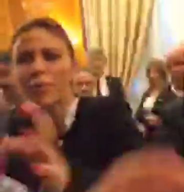 Scene incredibile în Parlamentul României. Imaginile care i-au scos din minți  pe parlamentarii PSD. „Mă, nu ți-e rușine?!”. TOTUL FILMAT