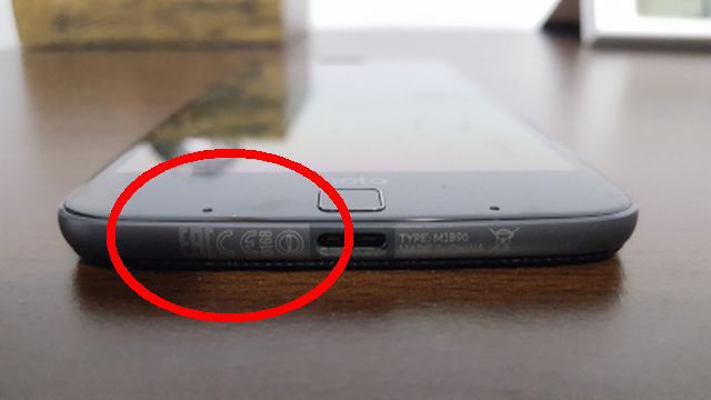 Ai văzut inscripțiile INESTETICE „CE1086” sau „CE0286” de pe spatele smartphone-ului, dar nu ai știut niciodată ce înseamnă. Iată ce sunt acele etichete și de ce Samsung sau Apple nu p