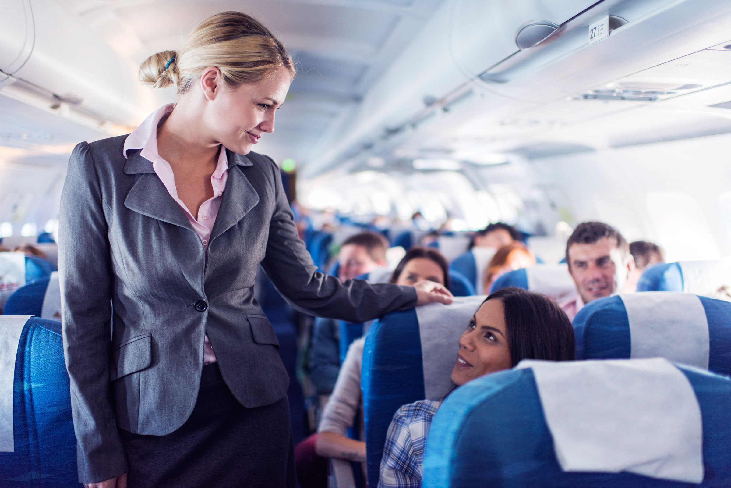 Pilotul unei companii aeriene răspunde întrebărilor celor cu frică de zbor: ”Este mai sigur să zbori ziua sau noaptea?”