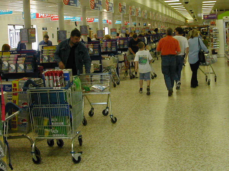 INEVITABILUL s-a produs! Cel mai mare retailer devine BOMBA din economie