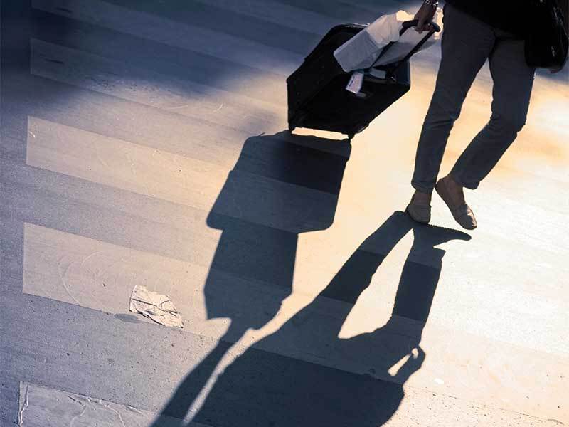Planurile importatorului valizelor care atunci când au fost aduse pentru prima dată în România erau "ținute sub tejghea pentru că erau prea scumpe"