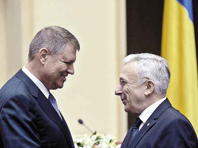Isărescu devine ȘEF peste tot. Decizia semnată de Iohannis care schimbă totul în România