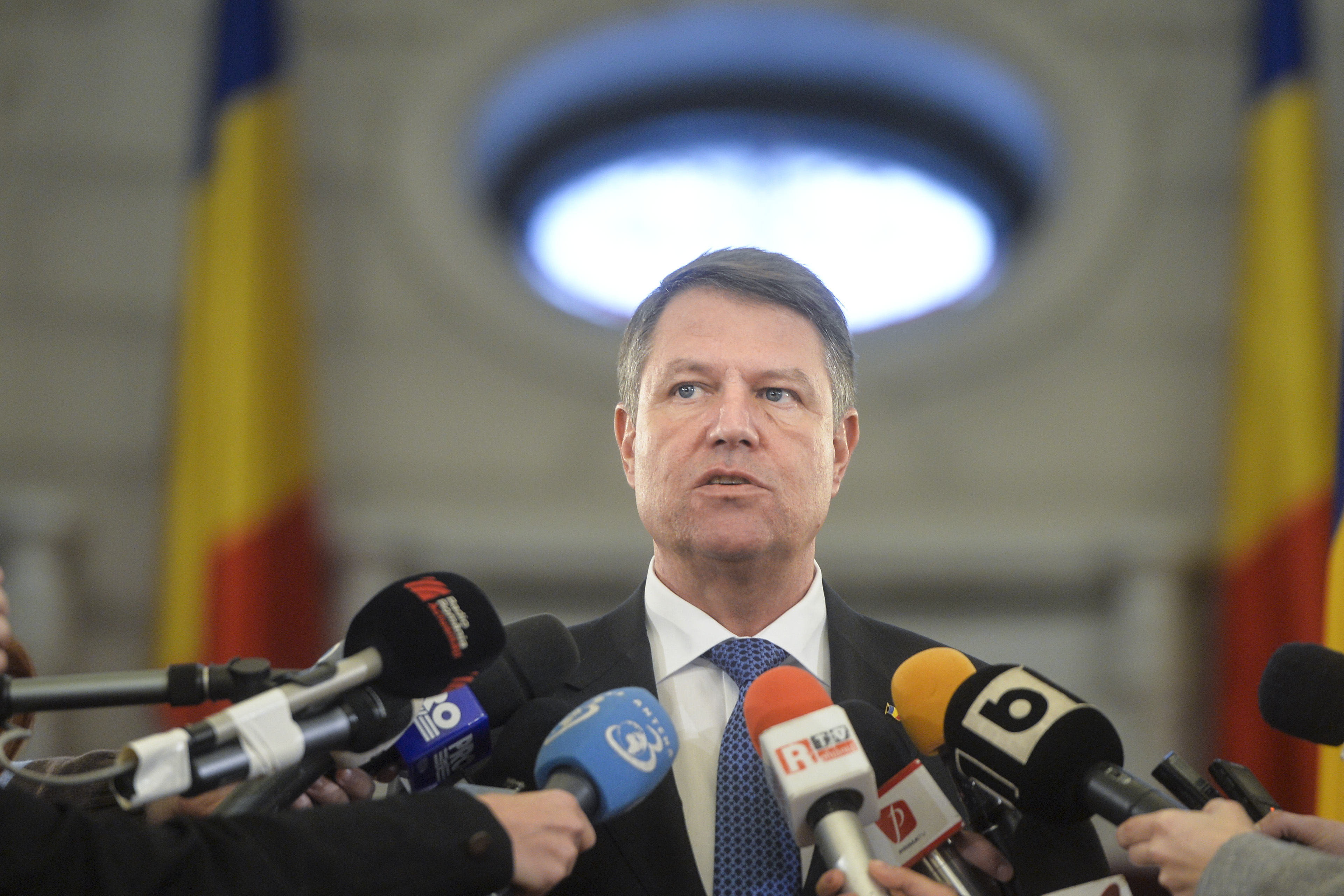 FEMEIA care îi poate DISTRUGE întreaga carieră lui Iohannis. „Nu are SCĂPARE, nu poate ascunde totul sub preș”