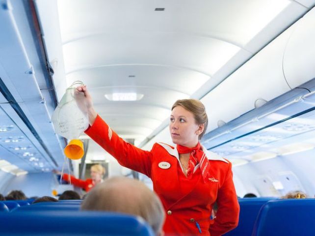 Provoacă turbulențele prăbușirea unui avion? Un pilot oferă răspuns la cele mai frecvente întrebări ale pasagerilor cu frică de zbor