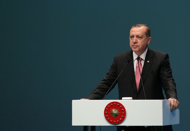 ERDOGAN și-a ieșit din minți. Acuzații HALUCINANTE la adresa Angelei Merkel. Germania îi răspunde pe măsură