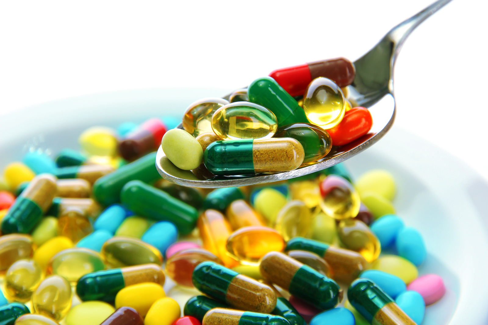 Cât de periculoasă este pastila pe care majoritatea românilor o iau fără a cere sfatul medicului