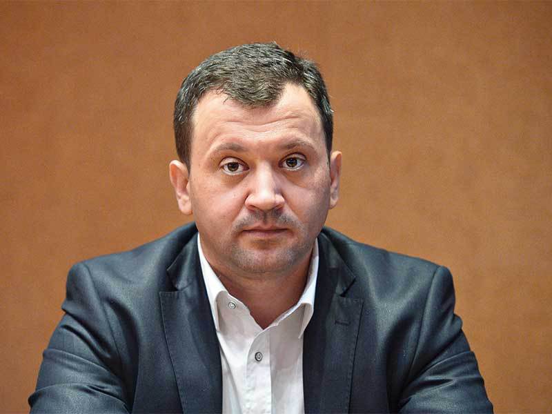 Antreprenorul care a transformat o fabrică falimentară într-o companie lider pe piața lactatelor