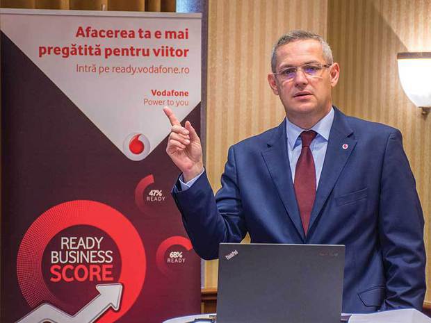 Minute nelimitate și date în roaming fără costuri suplimentare față de abonament pentru companii, la Vodafone