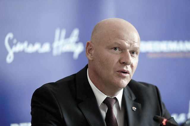 Frații Pavăl au intrat în clubul miliardarilor în euro cu retailerul de bricolaj Dedeman