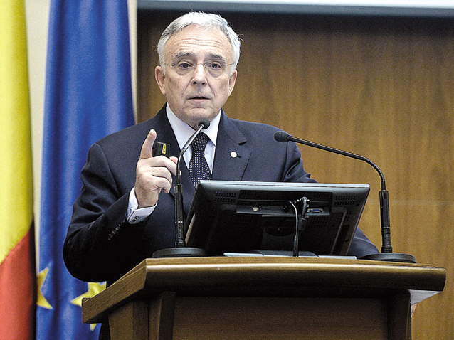 Isărescu: Fără reducerea decalajelor între regiunile României trecerea la euro nu este sustenabilă