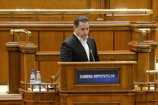 Patronul unei agenții de turism îl acuză pe fostul deputat Cristian Rizea că nu și-a plătit biletele