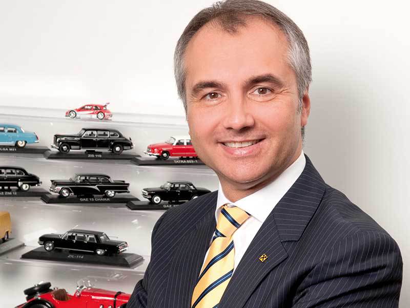 Top 100 cei mai admirați CEO: Felix Daniliuc, director general Raiffeisen Leasing IFN