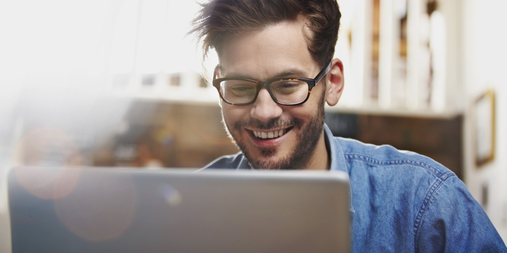 Un tânăr i-a dat mesaj direct unui CEO pe Linkedin. Ce i-a scris acesta a lăsat-o fără cuvinte. A fost angajat PE LOC