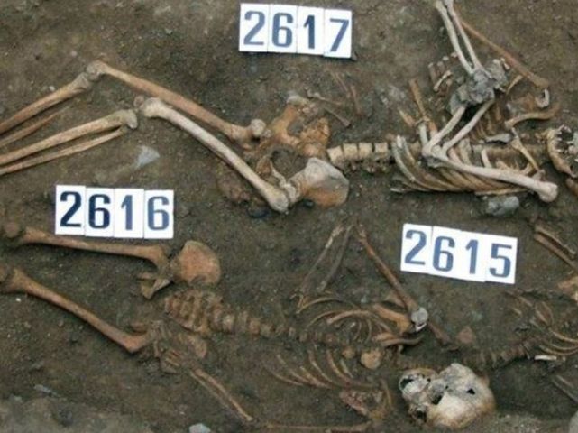 Caz RAR și ÎNFRICOȘĂTOR: Au descoperit o naștere în interiorul unui mormânt