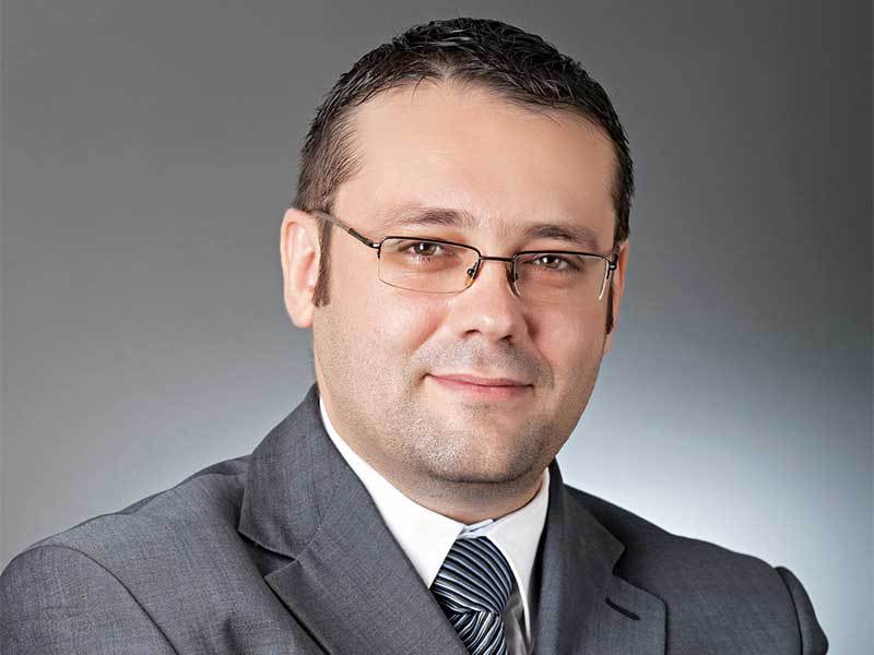 Românii s-au îndăgostit de mașinile de lux