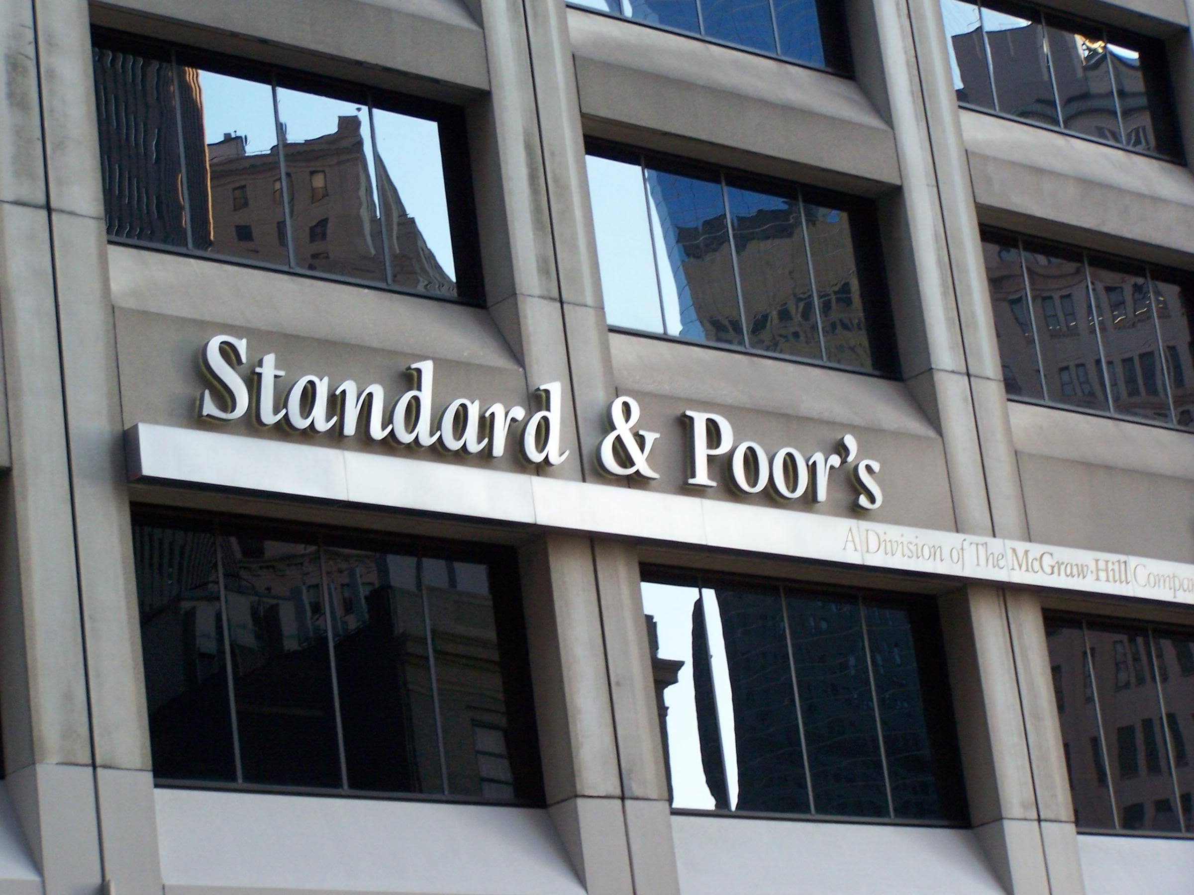 Standard & Poor's a reconfirmat rating-ul aferent datoriei guvernamentale a României la BBB-/A-3
