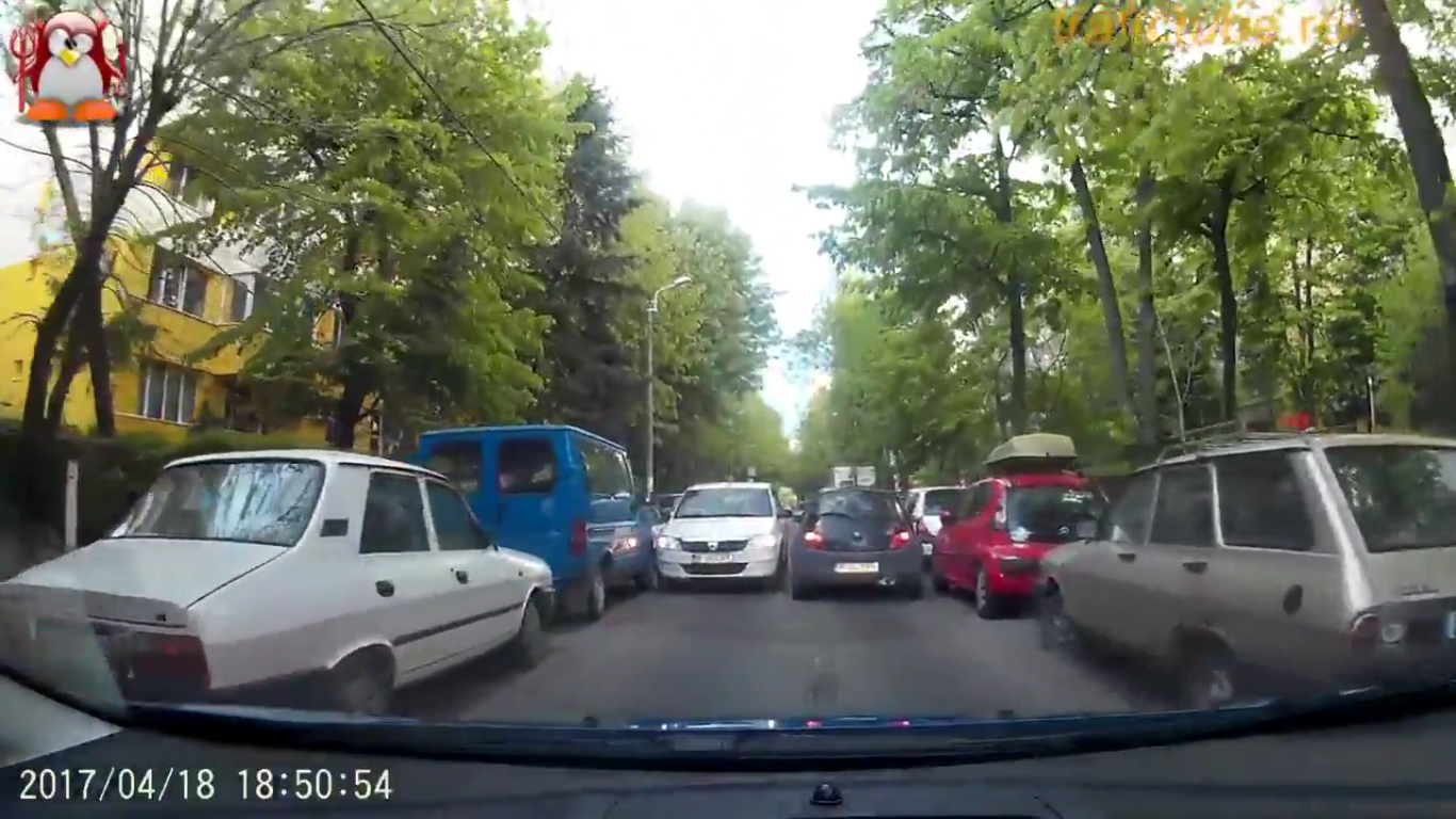 Greșeala pe care o vedem zilnic în trafic. Un șofer de BMW ne arată culmea tupeului la volan