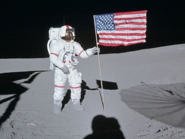 Mai mulți astronauți NASA au susținut că au luat contact cu extratereștrii. ''Civilizațiile extraterestre ne monitorizează de o lungă perioadă de timp''.