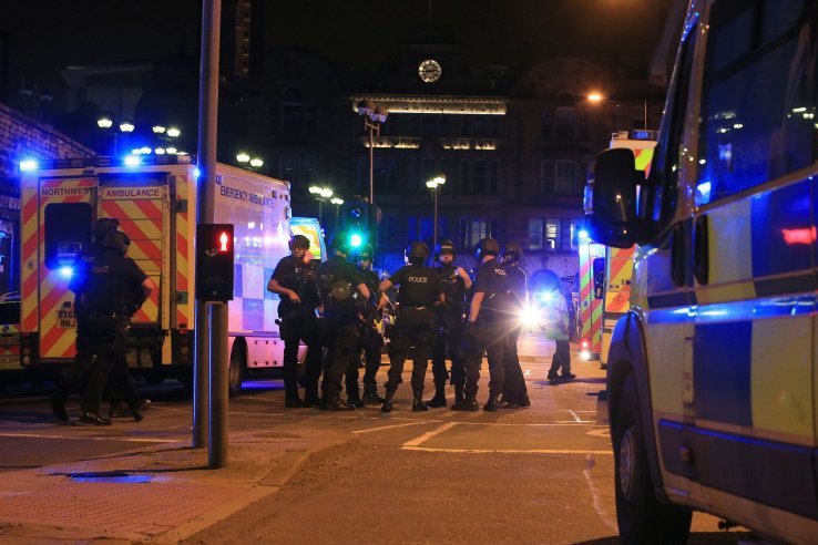 ATAC TERORIST pe Manchester Arena la un concert al Arianei Grande. Bilantul provizoriu este CUTREMURĂTOR. LIVE UPDATE