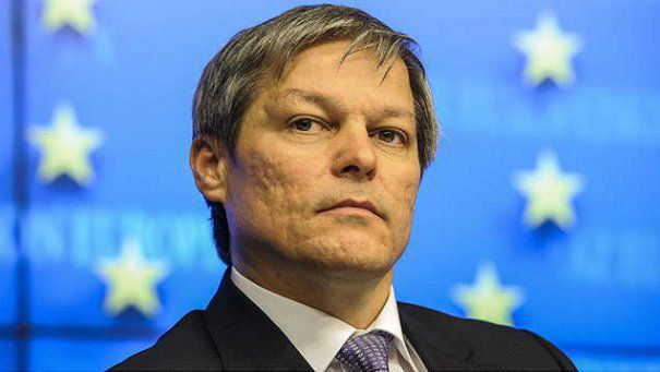 Dacian Cioloș s-a întâlnit cu Prințul Charles la reședința acestuia din Anglia