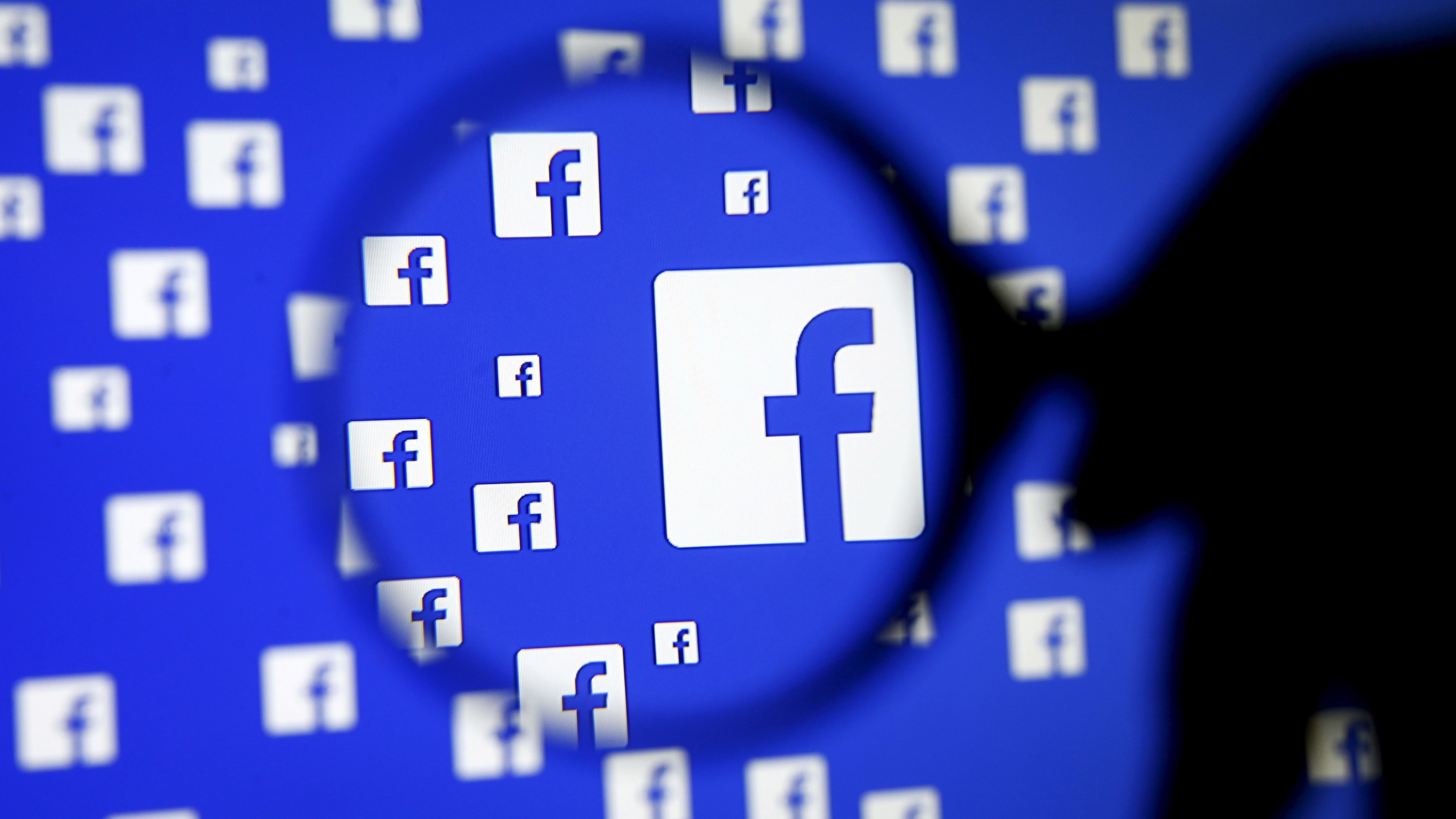 Cele 12 informații pe care ar trebui să le ștergi URGENT de pe profilul tău de Facebook