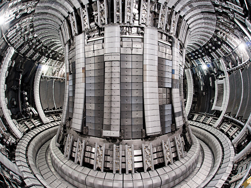 Cât de aproape suntem de visul producerii infinite de energie și fără poluare și ce are de-a face cu asta o vedetă TV din Marea Britanie