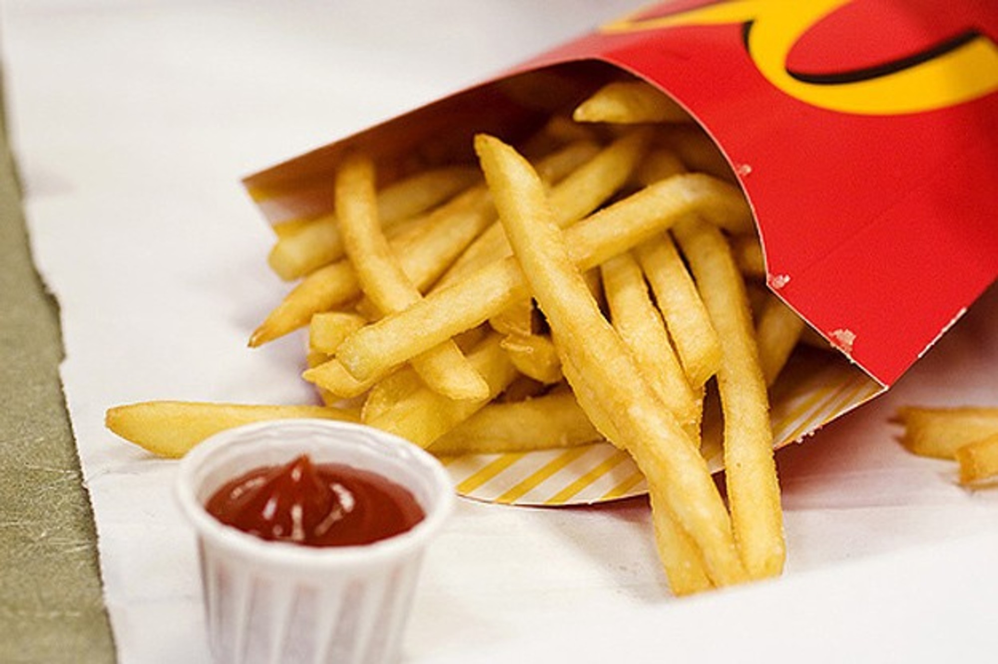 Secretul cartofilor prăjiți de la McDonald's. "Arată ca niște cartofi, dar sunt într-adevăr cartofi?”