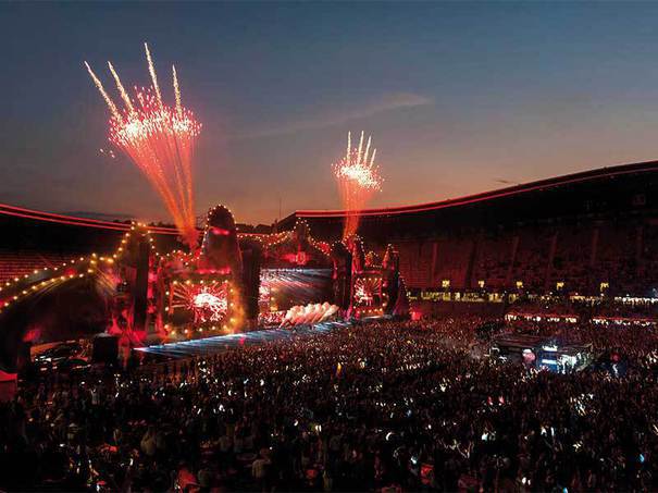 Surpriză pentru tinerii care vor lua 10 la bacalaureat. Organizatorii a două festivaluri din această vară le vor oferi acces gratuit la concerte