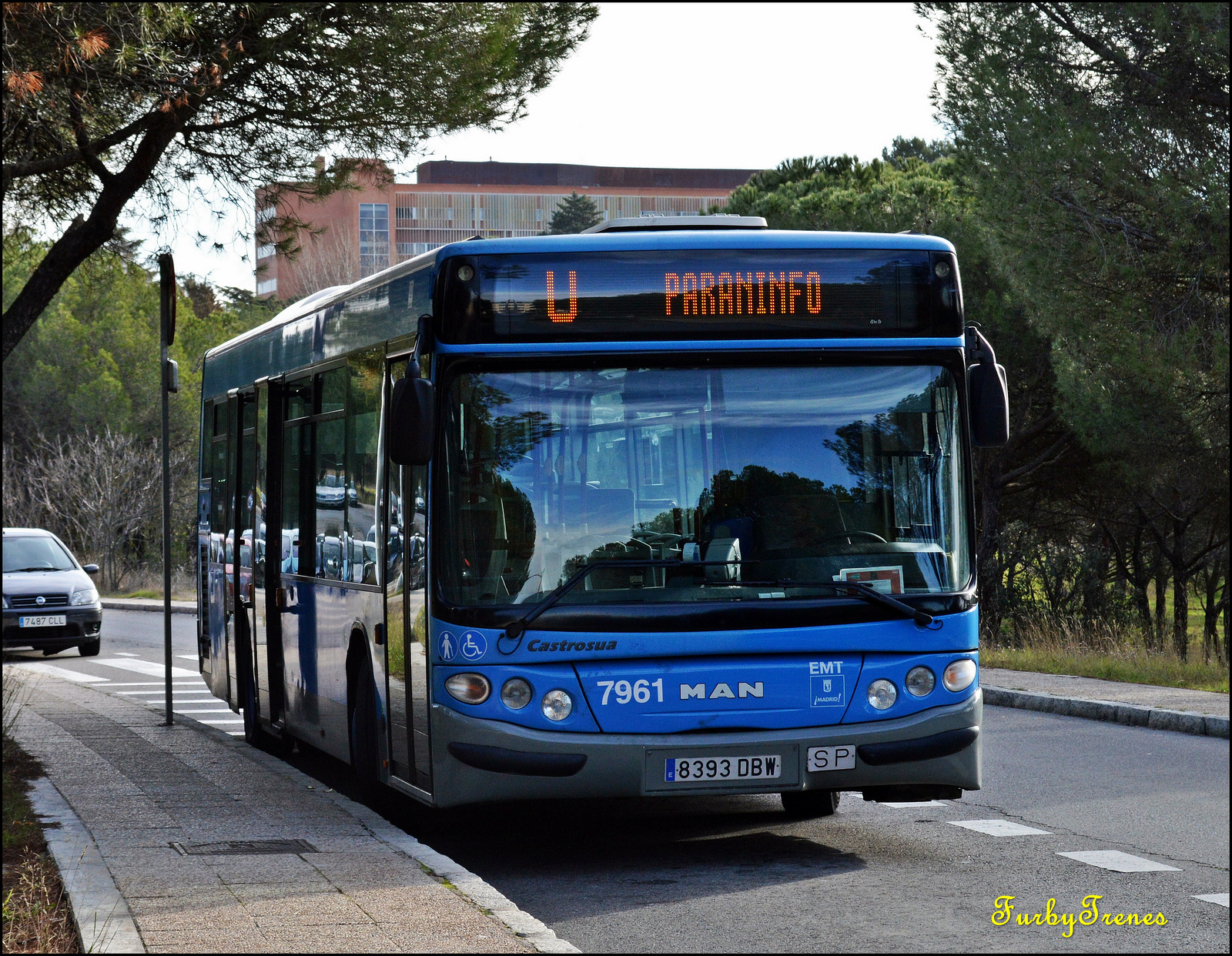 Orașul în care primești amendă dacă le încalci spațiul celorlalți în transportul în comun