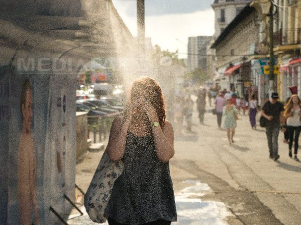 Cum ne protejăm de caniculă: un pahar de apă la o oră. Recomadările medicilor