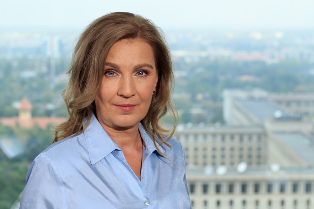 Calvarul aproape se SFÂRȘEȘTE pentru SUTE de angajați ai unuia dintre cei mai mari operatori telecom din România. Azi se află lista neagră: SUTE de oameni vor fi concediați