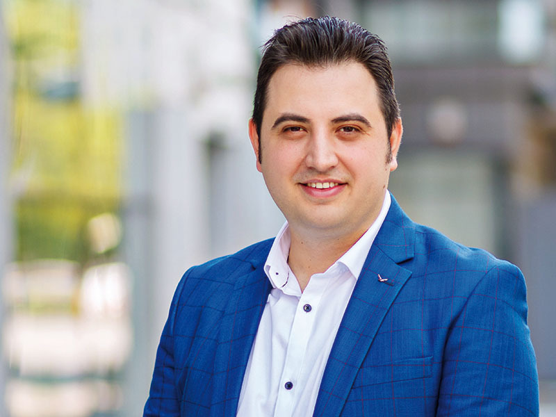 A renunțat la o bursă în străinătate pentru a dezvolta o afacere în România. Pariul a fost căștigător, afacerea sa generând sute de mii de euro anual