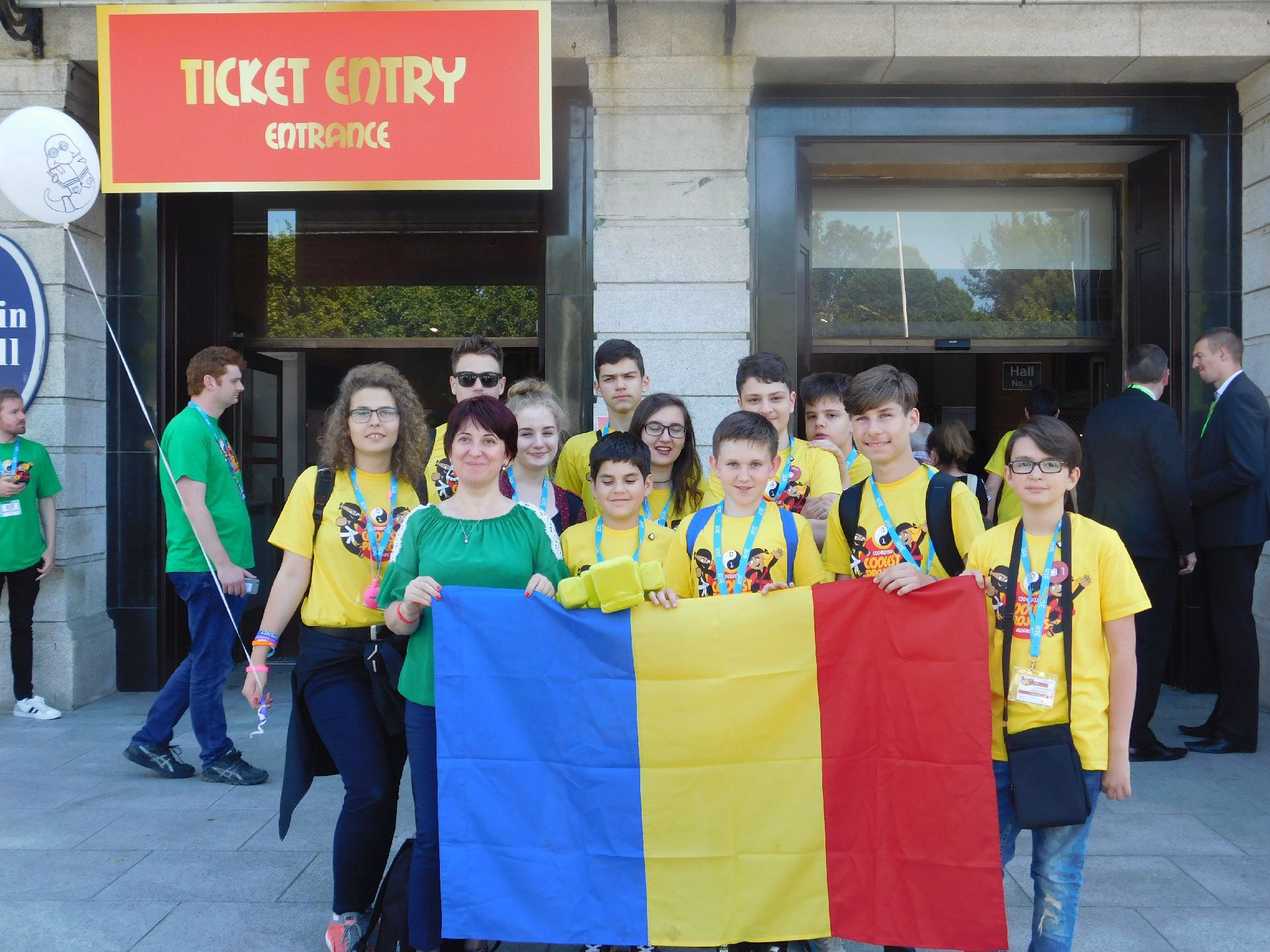 FELICITĂRI! Elevii români au câștigat 7 premii la o importantă competiție internațională de programare