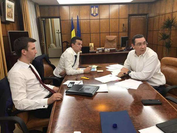 Toți oamenii lui Grindeanu. Cu cine a mai rămas premierul la Guvern, în afară de Ponta și Jianu