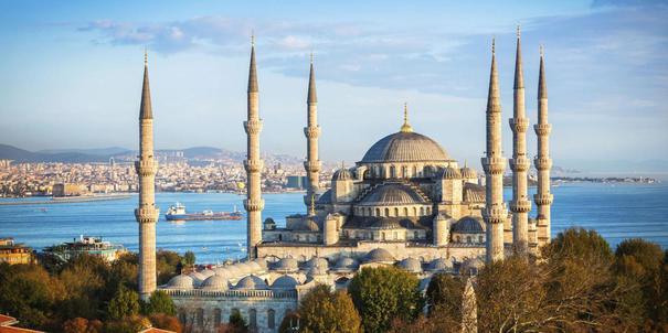 Cât costă o călătorie București-Salonic și București-Istanbul cu trenul, avionul și autocarul